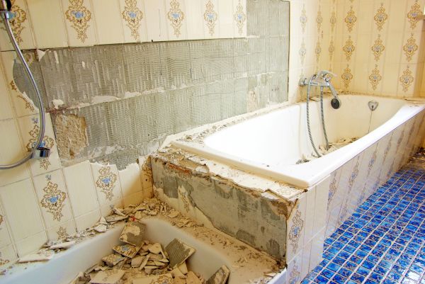 Bathtub Demolition in Schaumburg