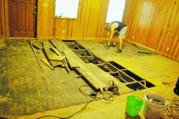 Subfloor Demolition in Schaumburg